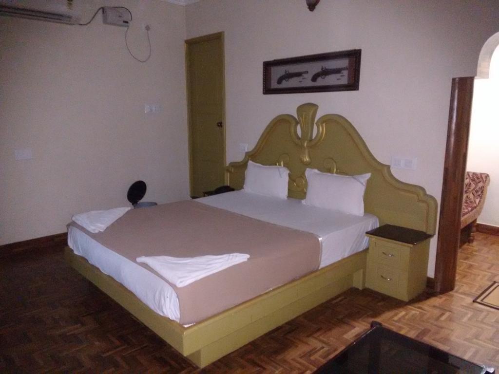 Hotel Chithra Канниякумари Номер фото
