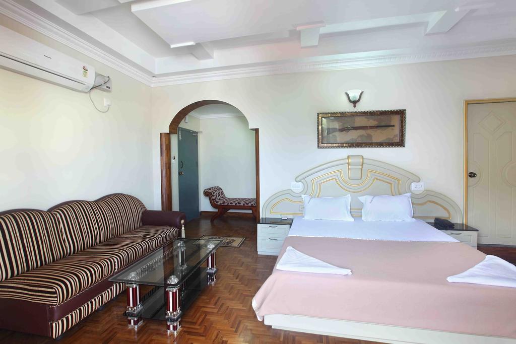 Hotel Chithra Канниякумари Экстерьер фото