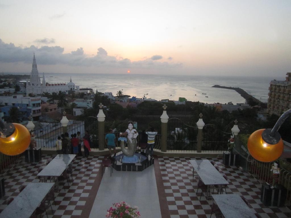 Hotel Chithra Канниякумари Экстерьер фото