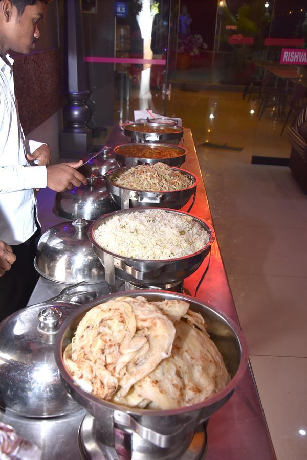 Hotel Chithra Канниякумари Экстерьер фото